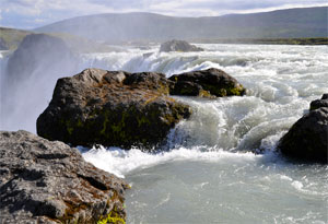 De 30 meter brede Godafoss waterval