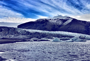 De Skaftafellsjökull gletsjertong van de Vatnajkull, de grootste gletsjer van IJsland.
